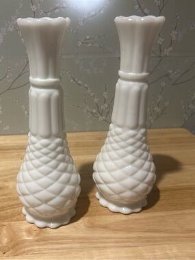 Vintage Anchor Hocking  Milk Glass Bud Vases